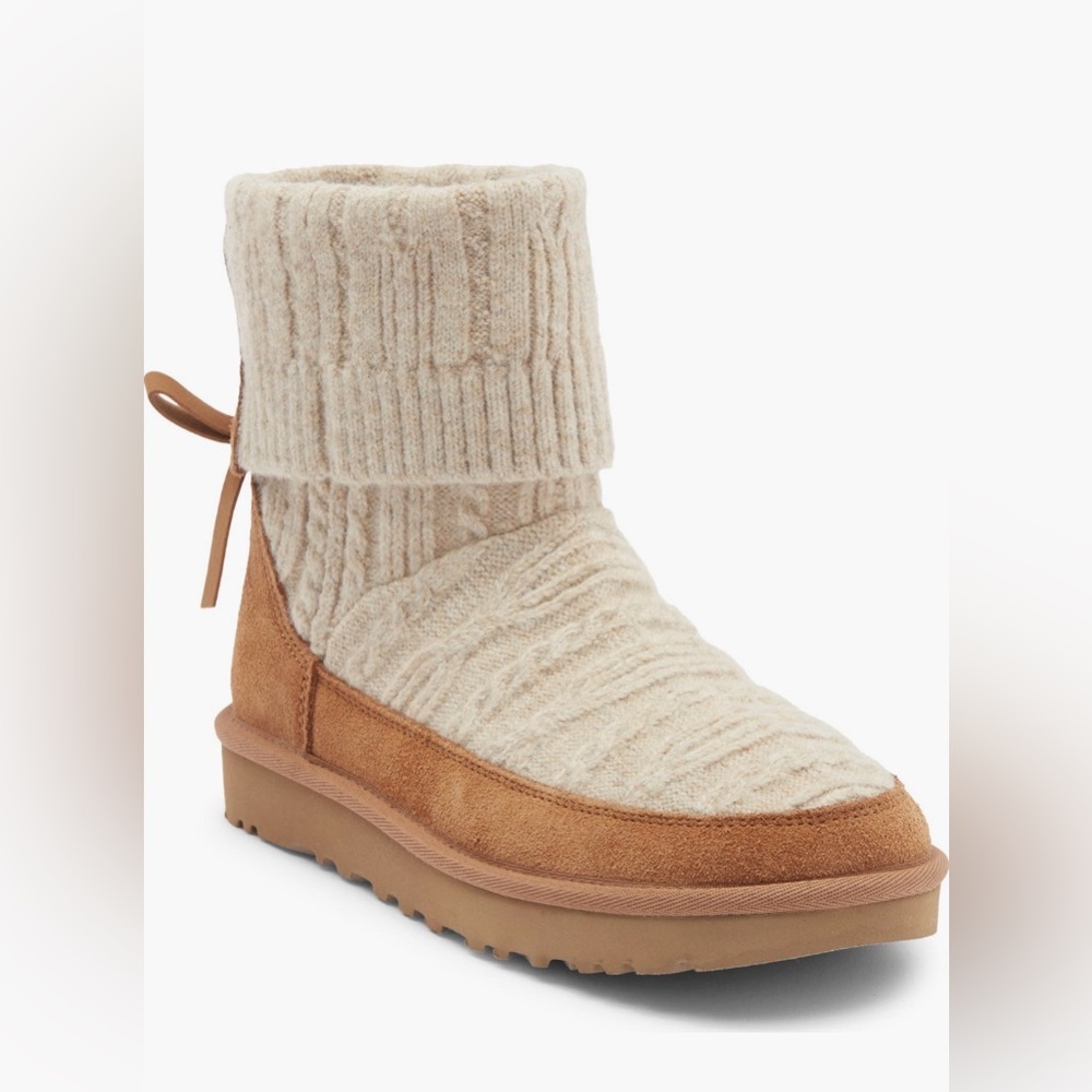 UGG Classic Mini Cable‎ Knit Boots Chestnut Womens Size 8 Cozy Winter Fall